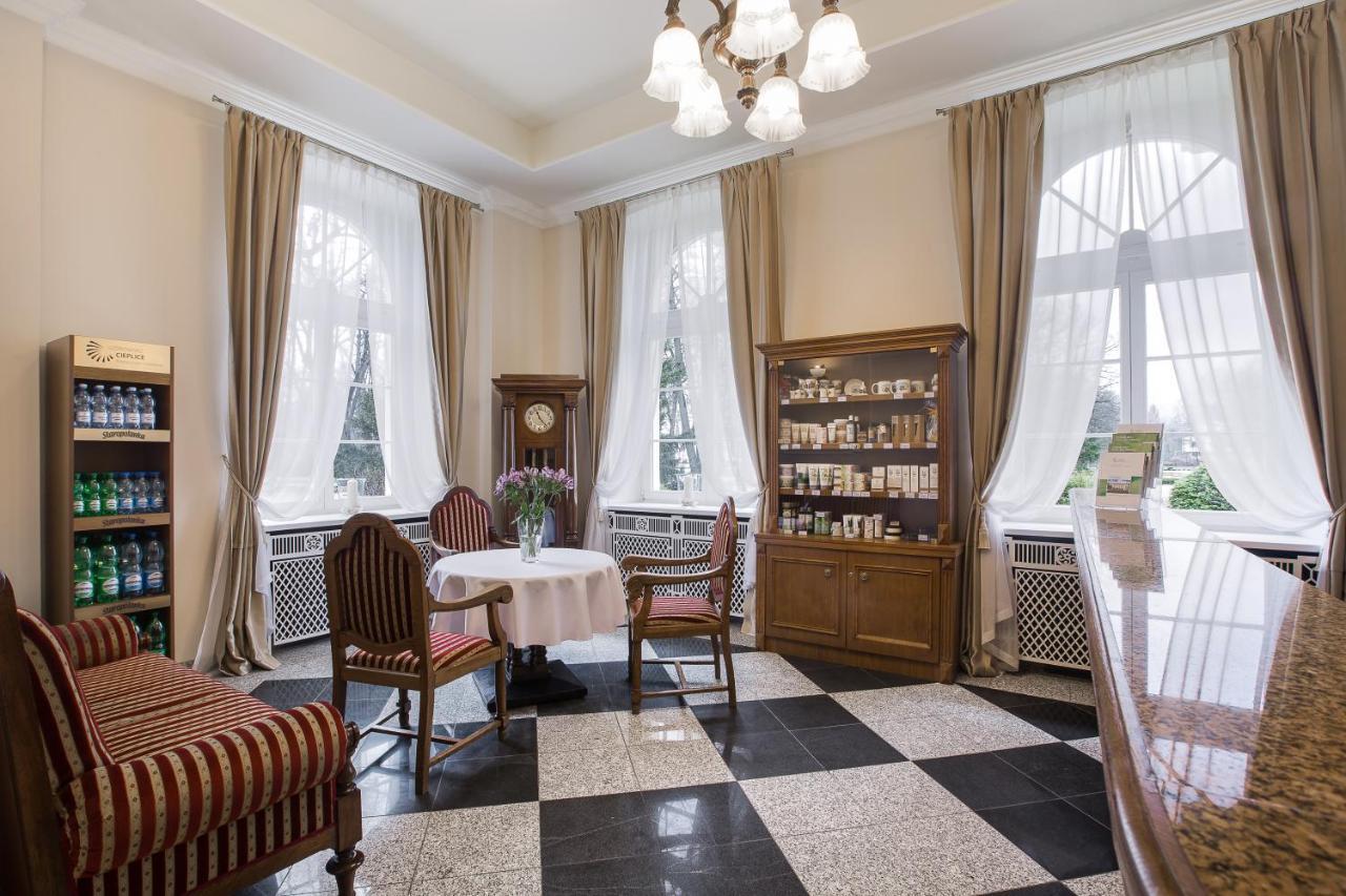 Aparthotel Edward Jelení Hora Exteriér fotografie