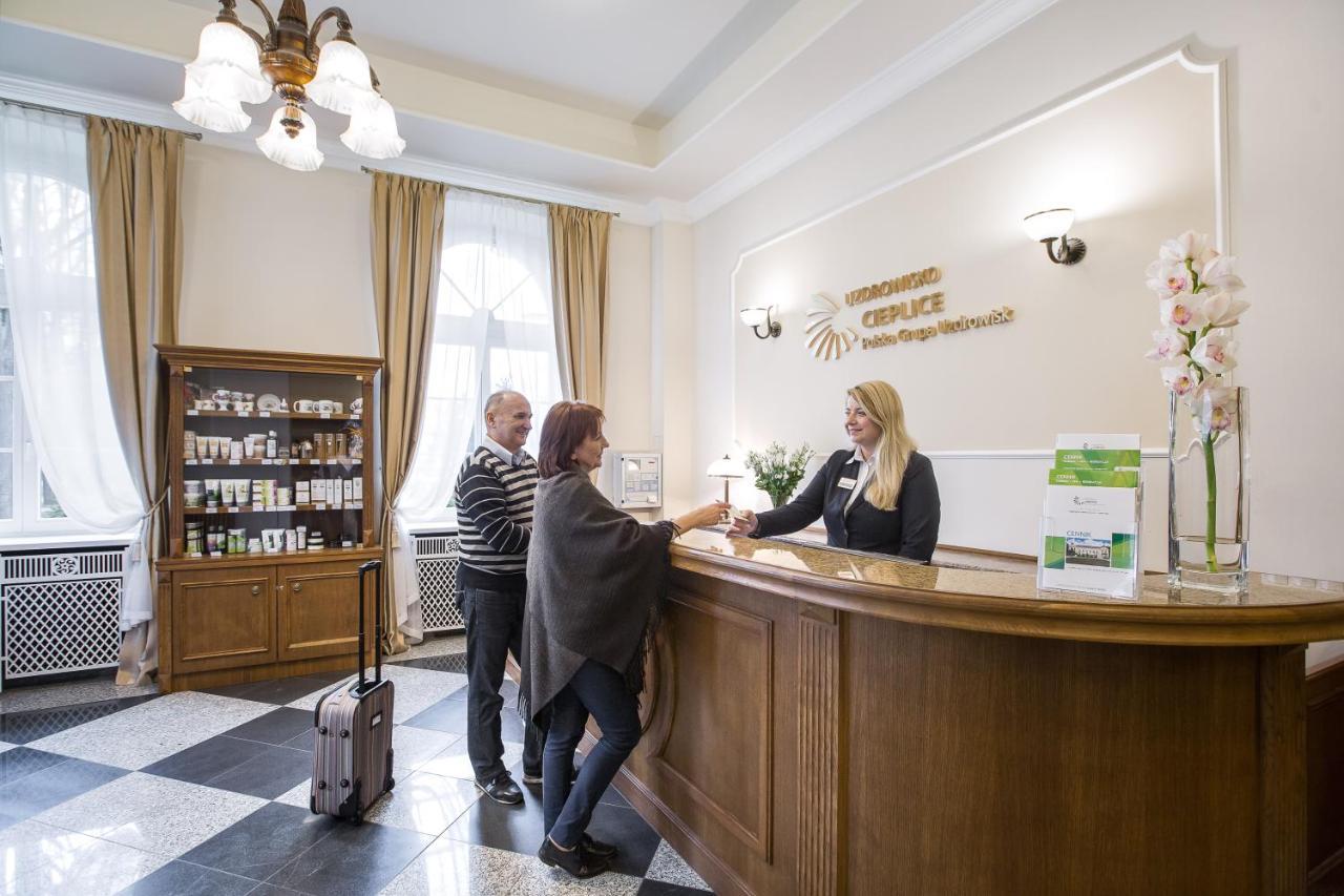 Aparthotel Edward Jelení Hora Exteriér fotografie